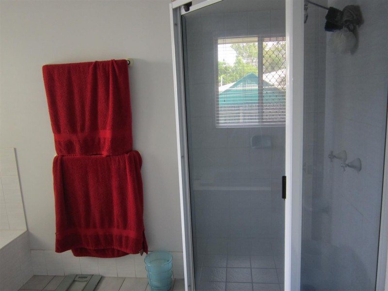 11 Blyth Avenue, Gracemere QLD 4702