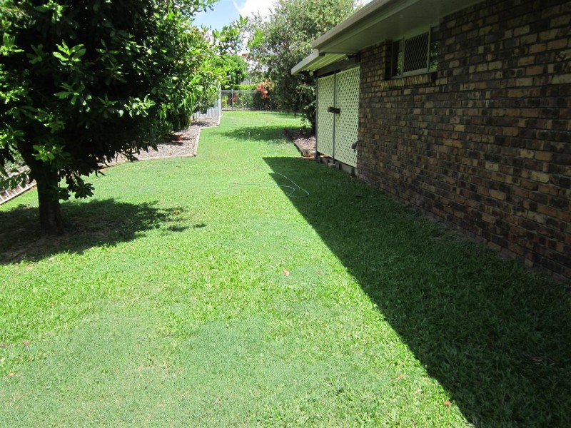 11 Blyth Avenue, Gracemere QLD 4702
