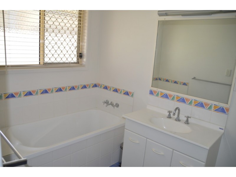 26 Lamb Avenue, Gracemere QLD 4702
