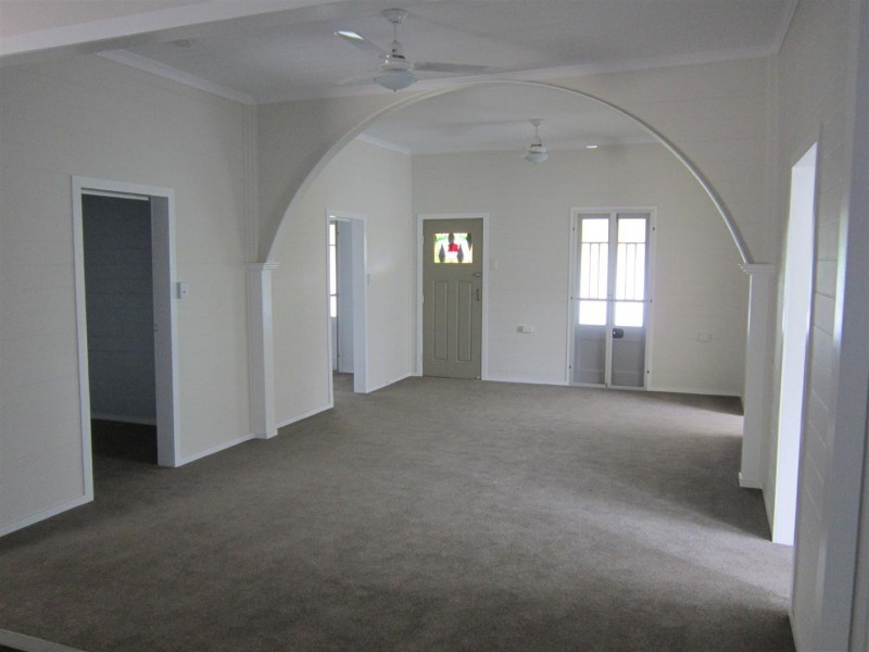 10 Clarence Street, Baree QLD 4714