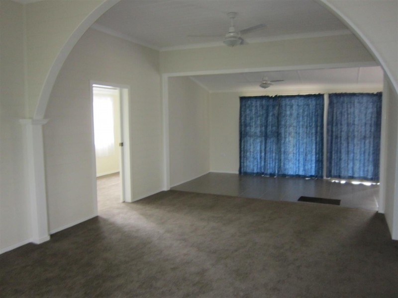 10 Clarence Street, Baree QLD 4714