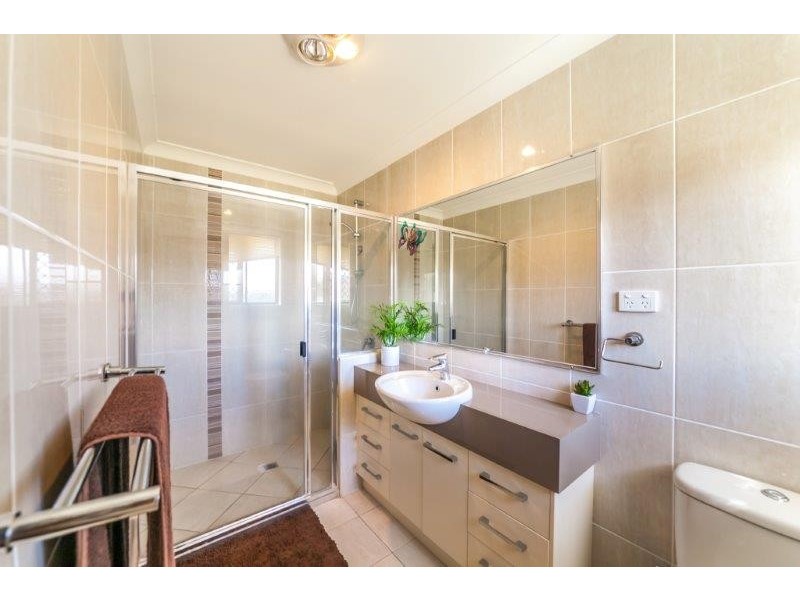 10 Jamie Crescent, Gracemere QLD 4702