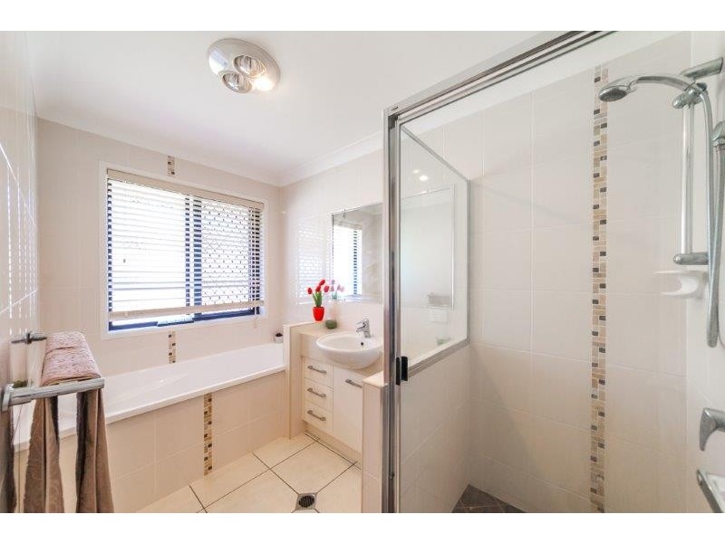 10 Jamie Crescent, Gracemere QLD 4702