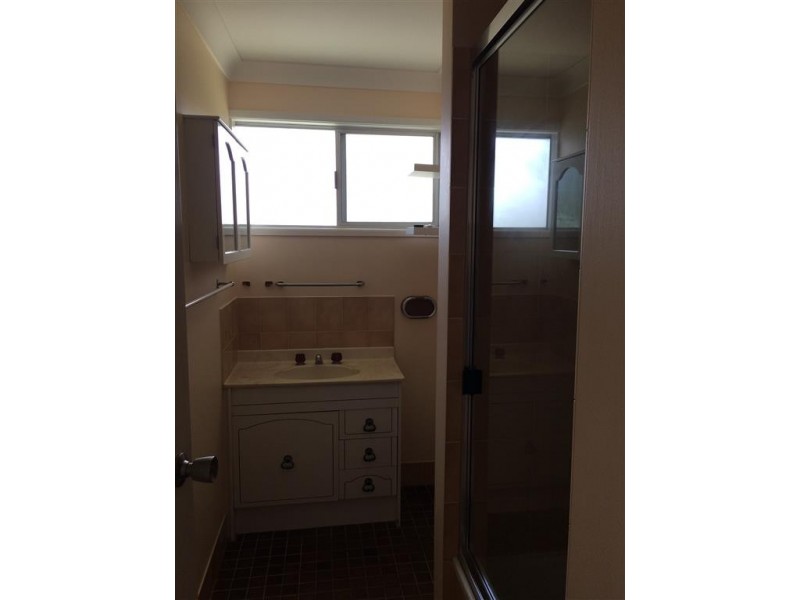 33 Reservoir Street, Gracemere QLD 4702