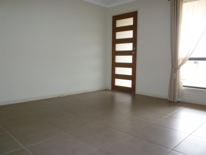 10 Thomas Street, Gracemere QLD 4702