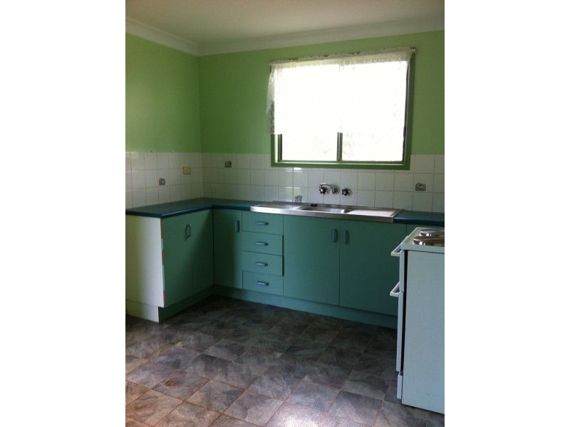 37 Cowan Street, Gracemere QLD 4702