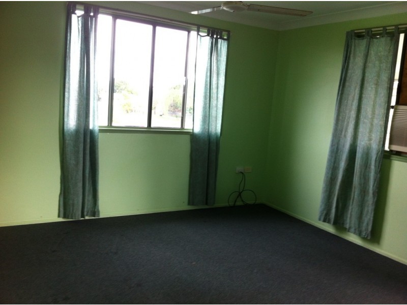 37 Cowan Street, Gracemere QLD 4702