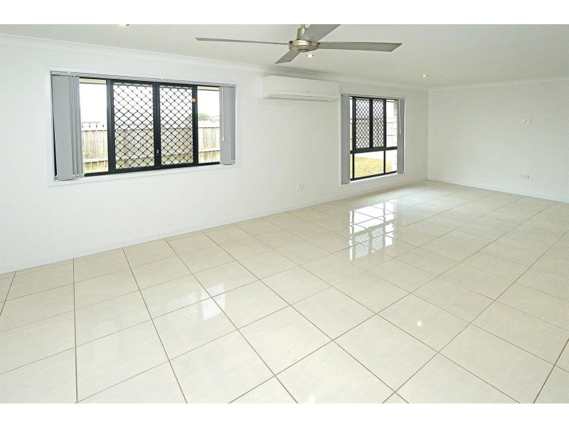 11 Gee Place, Gracemere QLD 4702