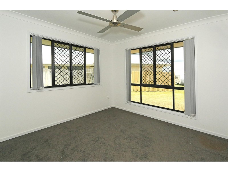 11 Gee Place, Gracemere QLD 4702