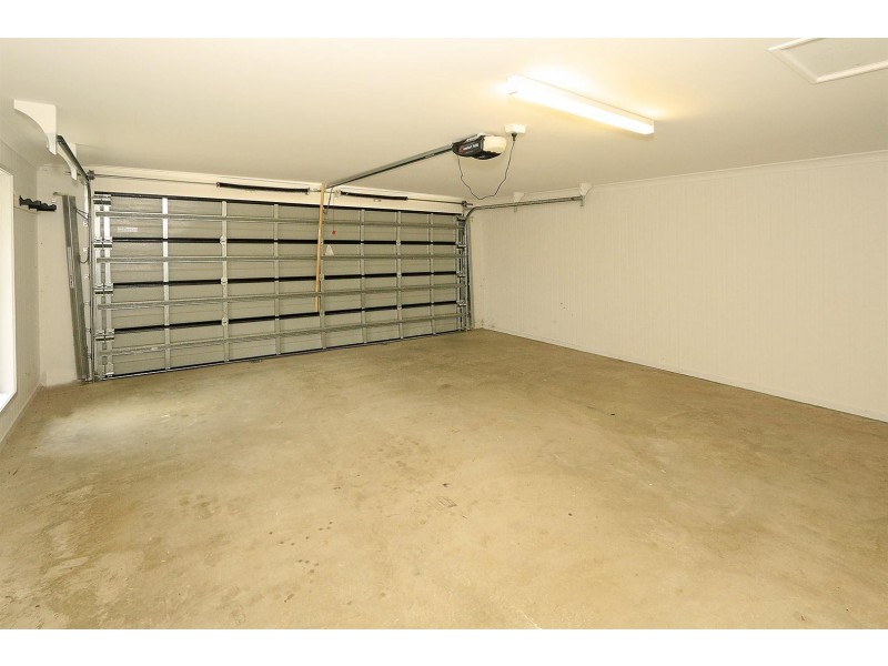 11 Gee Place, Gracemere QLD 4702