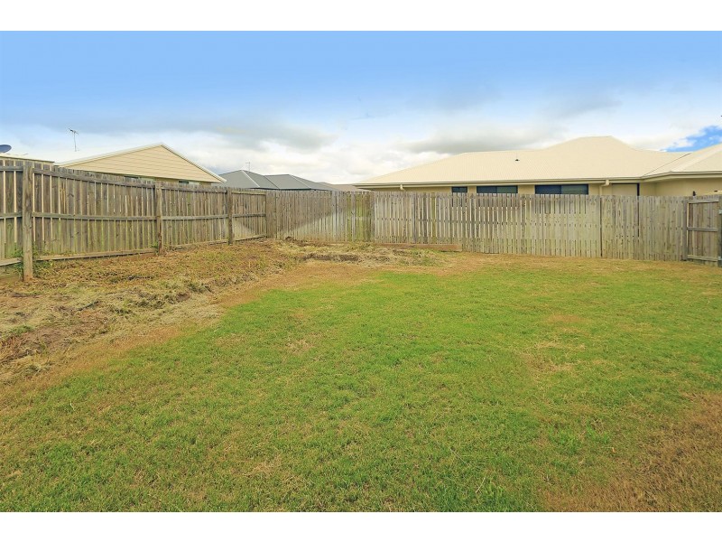 11 Gee Place, Gracemere QLD 4702