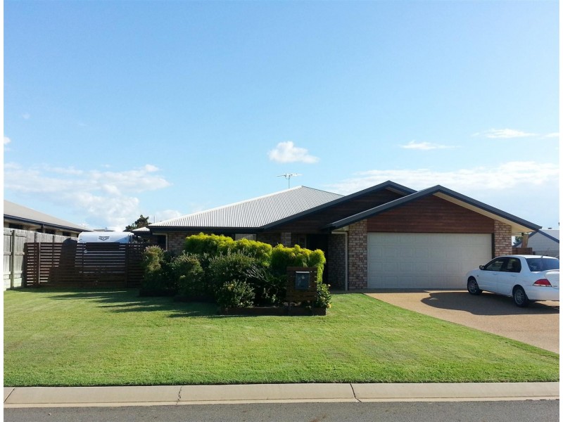 15 Rosella Drive, Gracemere QLD 4702