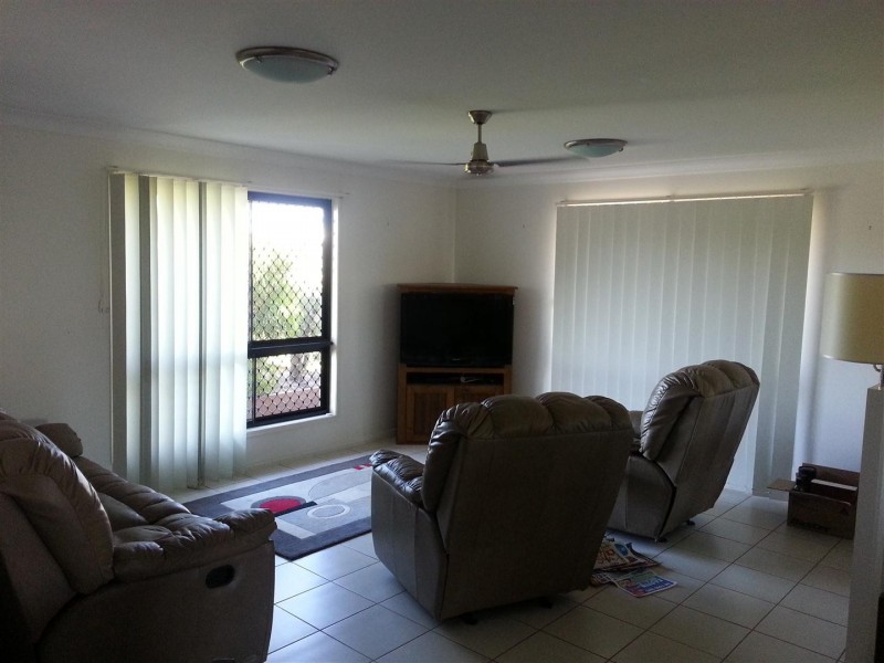 15 Rosella Drive, Gracemere QLD 4702