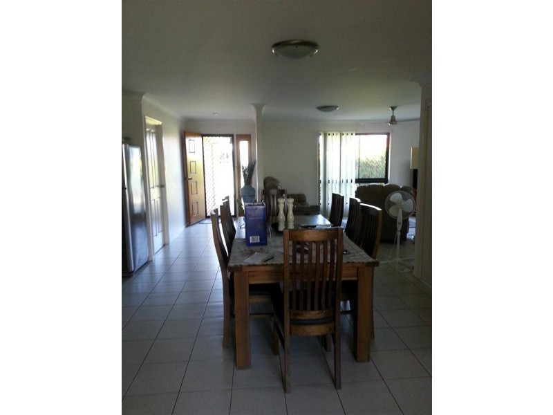 15 Rosella Drive, Gracemere QLD 4702