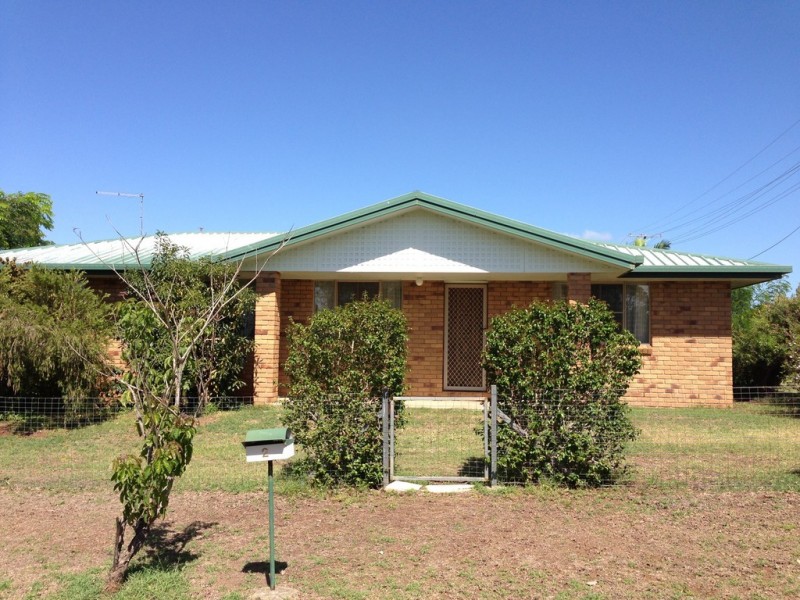 2 Cowan Street, Gracemere QLD 4702