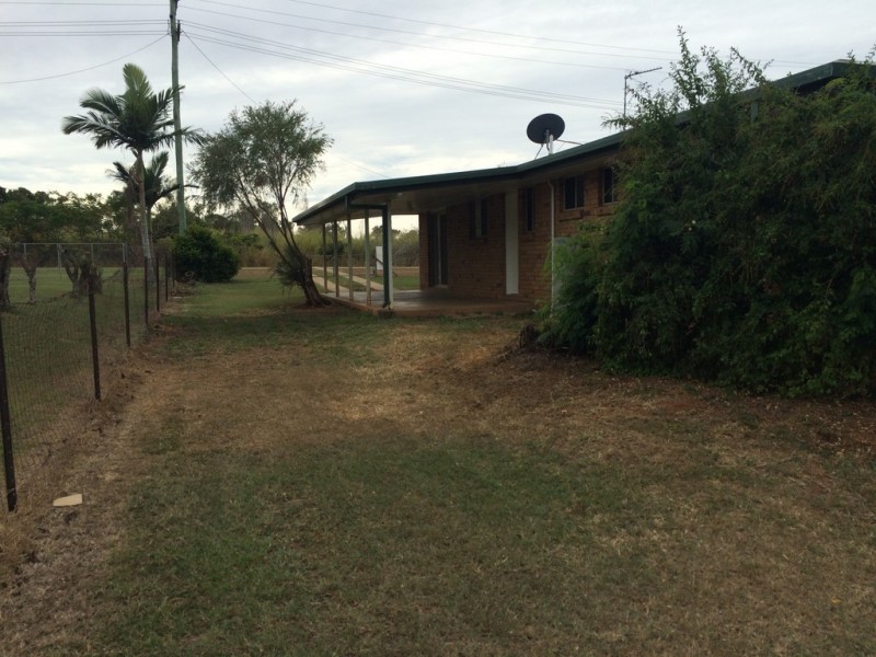 2 Cowan Street, Gracemere QLD 4702