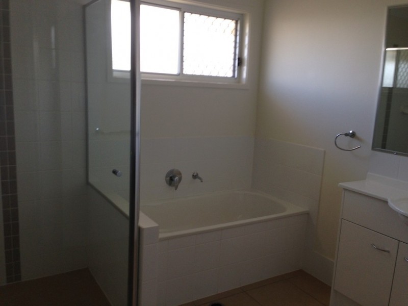 12 CHATTERTON BLVD, Gracemere QLD 4702