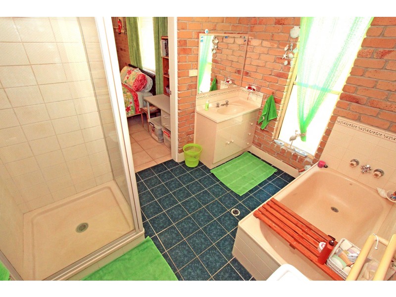 48 Windsor Street, Gracemere QLD 4702