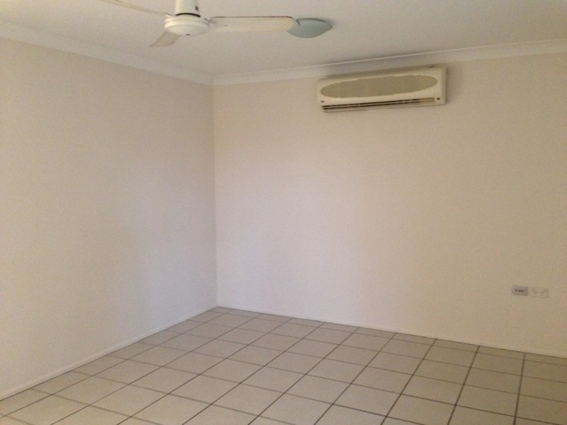 98 DONOVAN CRES, Gracemere QLD 4702