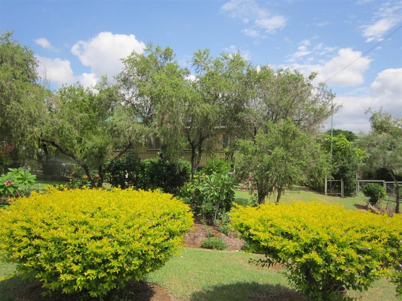 114 East Street, Mount Morgan QLD 4714