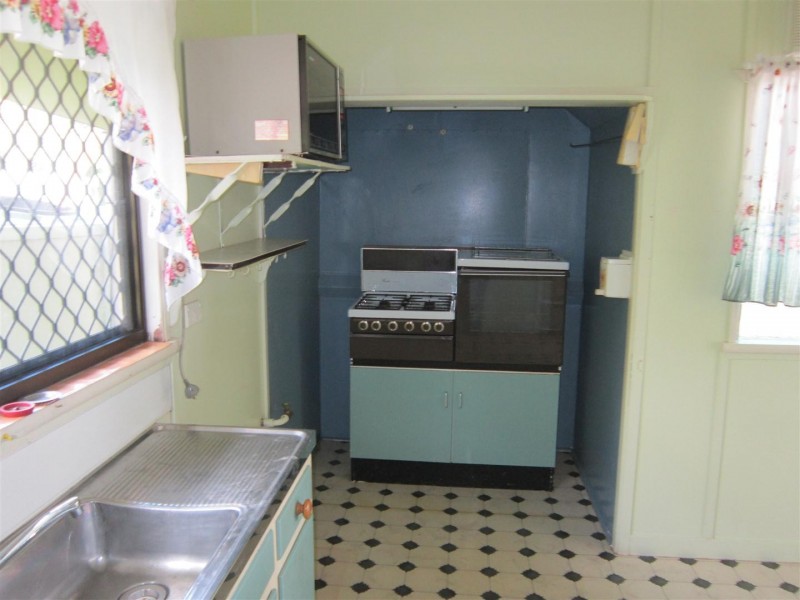 114 East Street, Mount Morgan QLD 4714