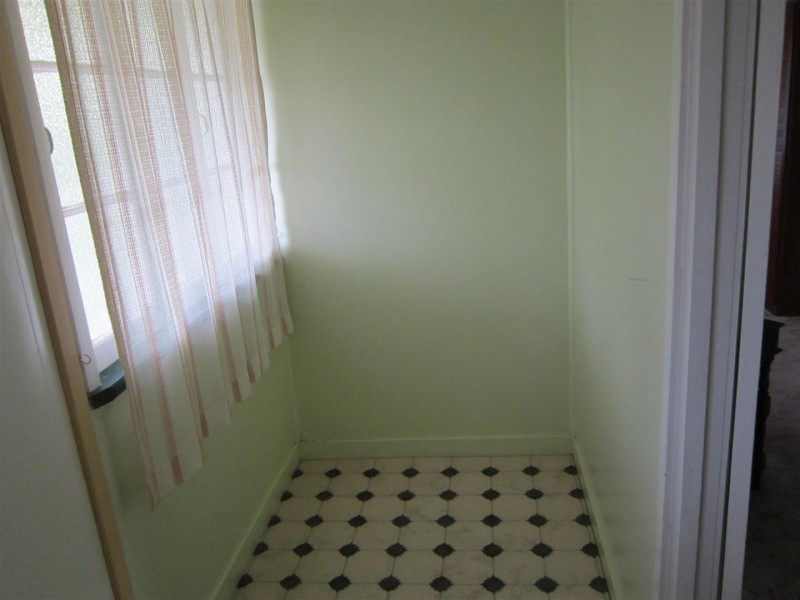 114 East Street, Mount Morgan QLD 4714