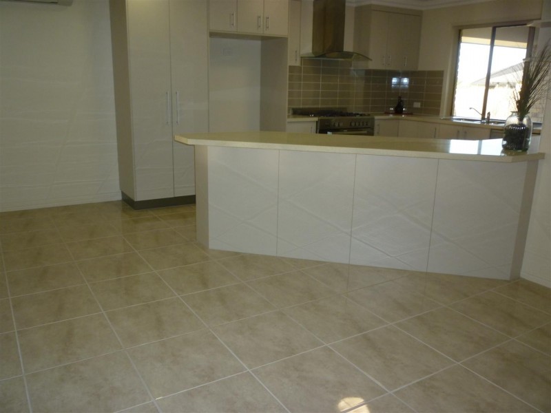 7 Premier Court, Gracemere QLD 4702