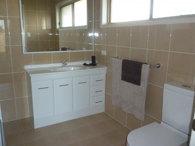 7 Premier Court, Gracemere QLD 4702