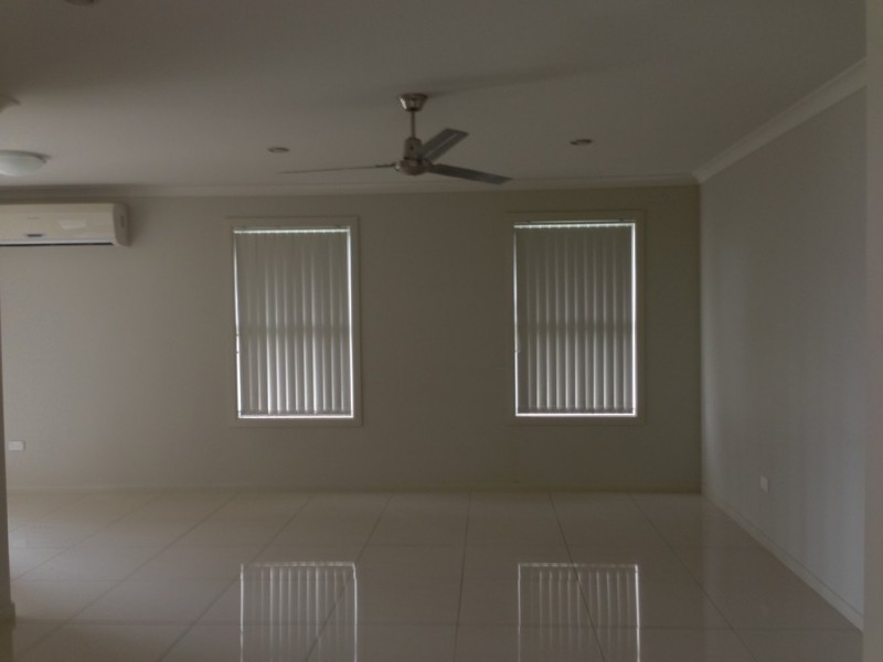 14 Maree Crescent, Gracemere QLD 4702