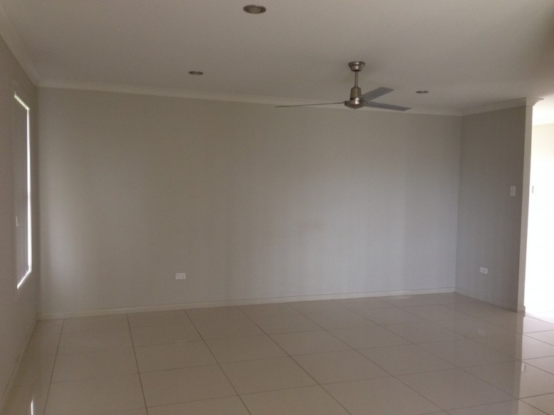 14 Maree Crescent, Gracemere QLD 4702