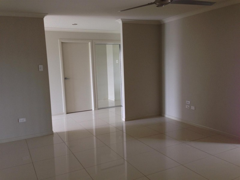 14 Maree Crescent, Gracemere QLD 4702