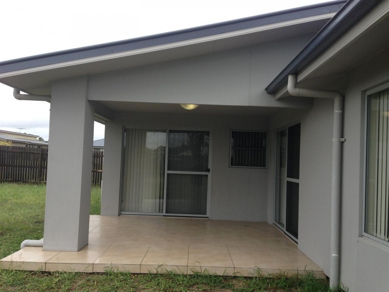 14 Maree Crescent, Gracemere QLD 4702