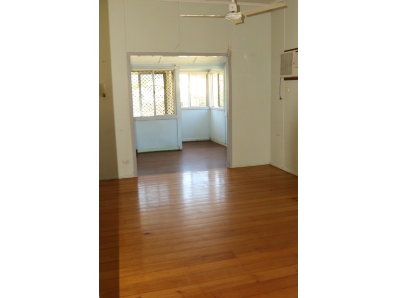 249 Moore Street, Berserker QLD 4701