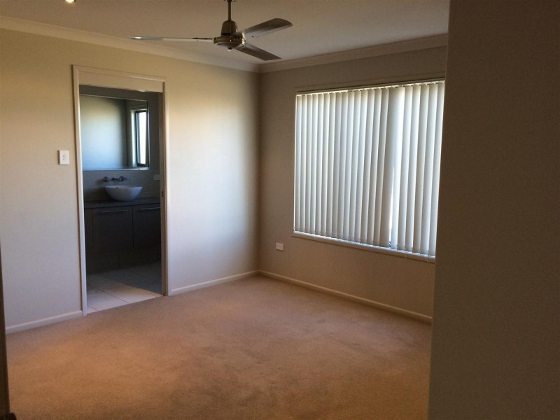 53 MIDDLE ROAD, Gracemere QLD 4702