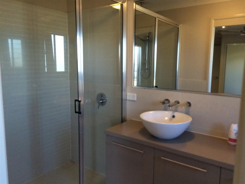 53 MIDDLE ROAD, Gracemere QLD 4702