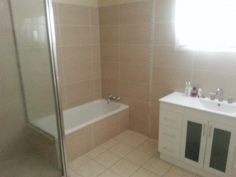 135 Oxley Street, Gracemere QLD 4702