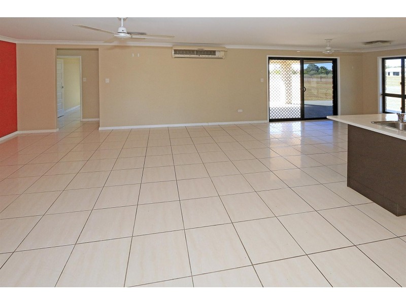 40 Robertson Road, Gracemere QLD 4702