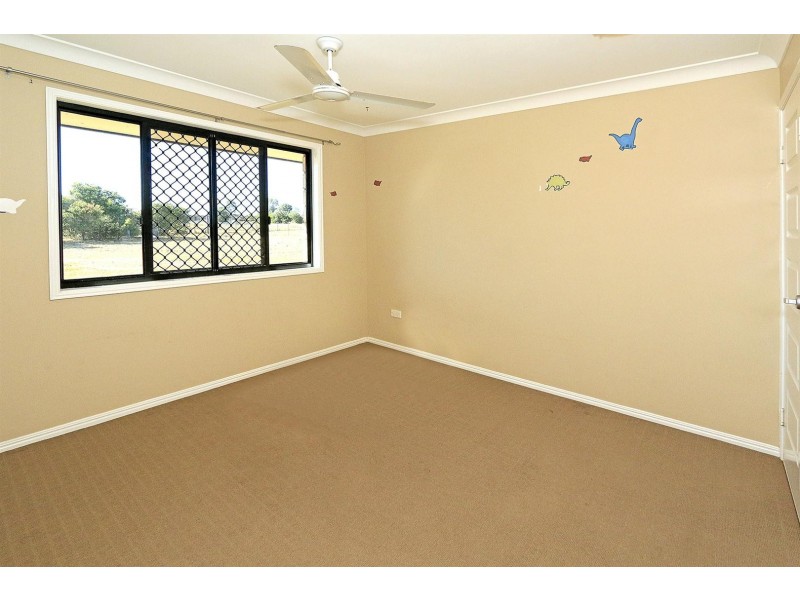 40 Robertson Road, Gracemere QLD 4702