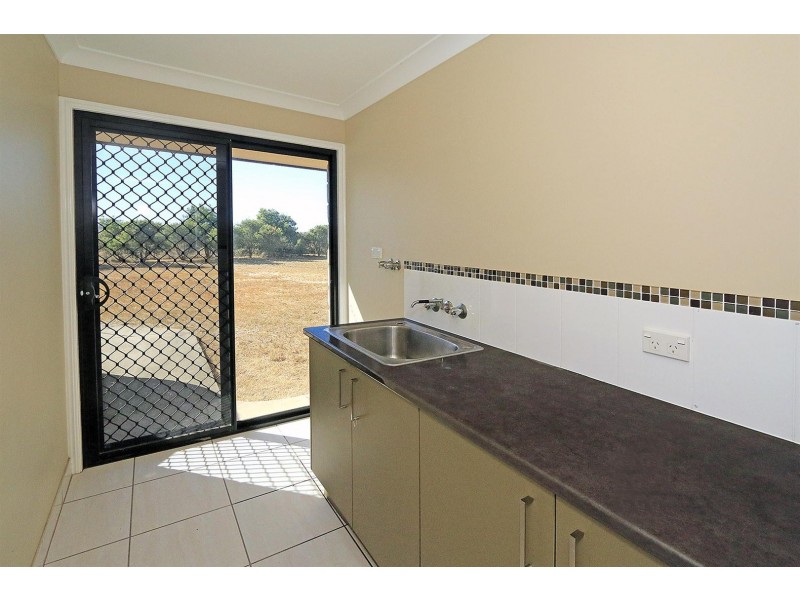 40 Robertson Road, Gracemere QLD 4702