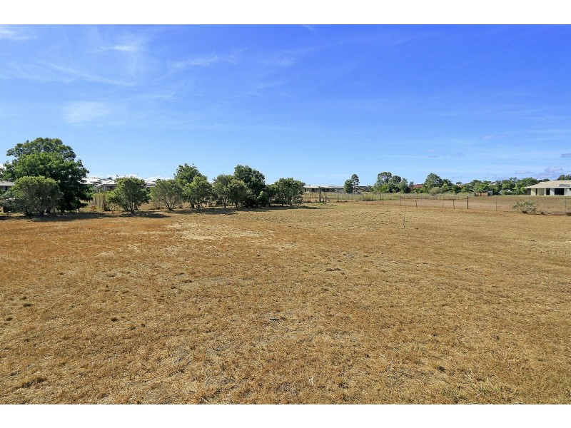 40 Robertson Road, Gracemere QLD 4702