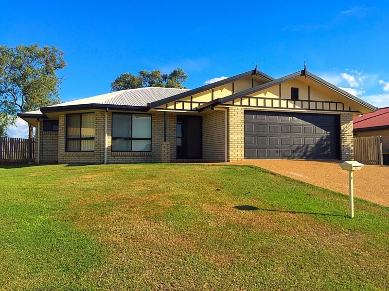 8 ZAMIA WAY, Gracemere QLD 4702
