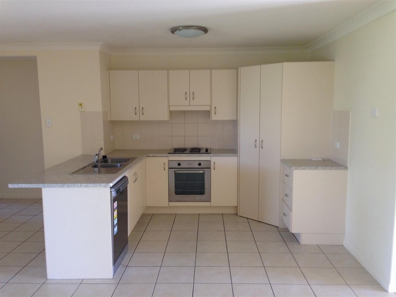 8 ZAMIA WAY, Gracemere QLD 4702
