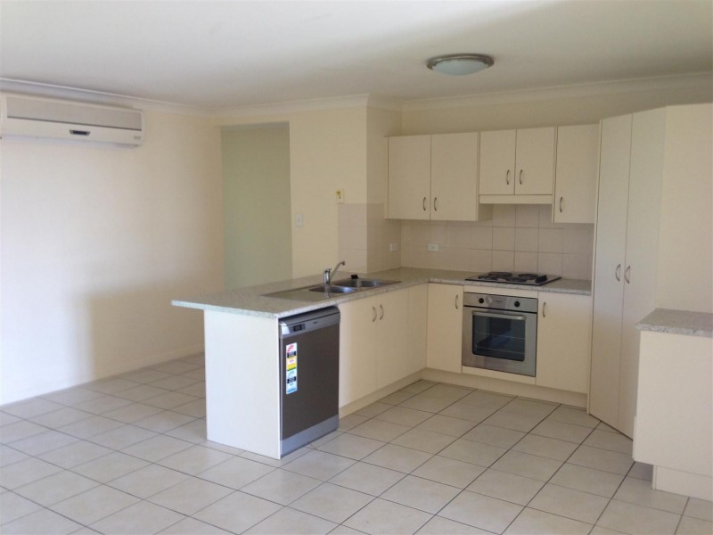 8 ZAMIA WAY, Gracemere QLD 4702