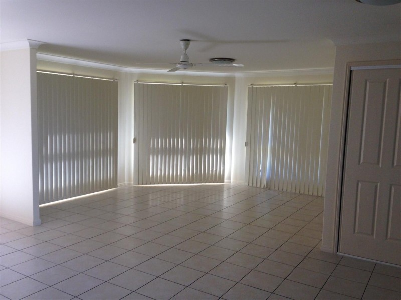 8 ZAMIA WAY, Gracemere QLD 4702