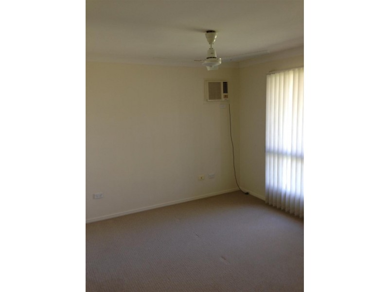 8 ZAMIA WAY, Gracemere QLD 4702