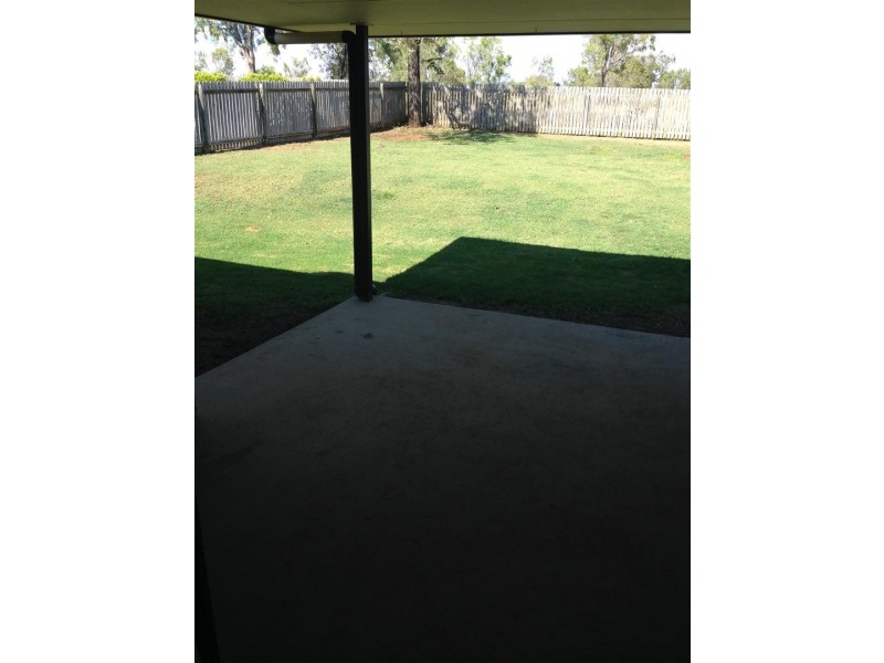 8 ZAMIA WAY, Gracemere QLD 4702