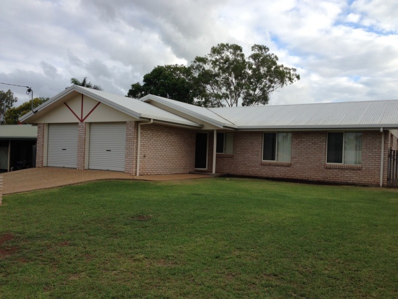 110 DONOVAN CRESCENT, Gracemere QLD 4702