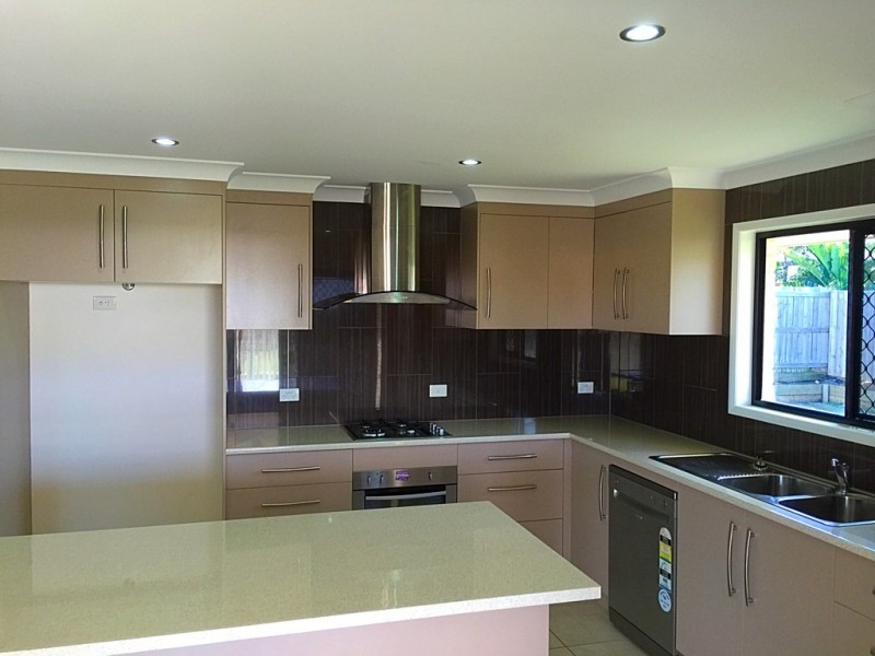 2 Thomas Street, Gracemere QLD 4702