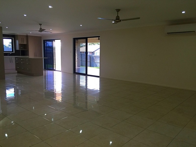 2 Thomas Street, Gracemere QLD 4702