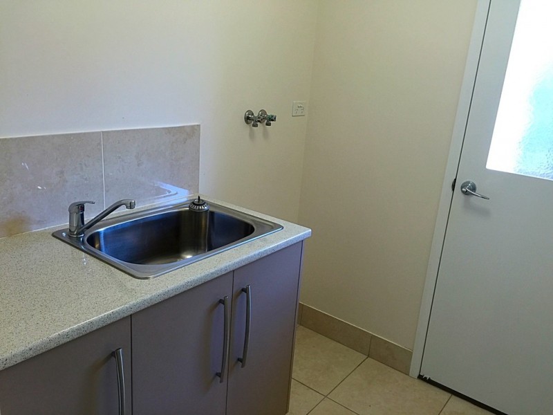 2 Thomas Street, Gracemere QLD 4702